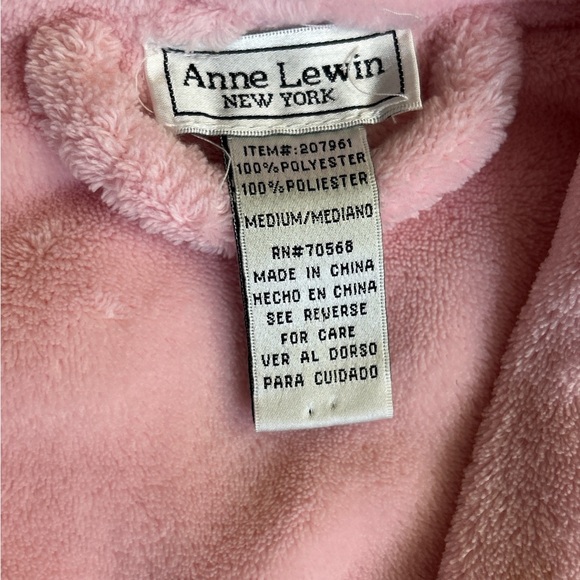 Anne Lewin New York Pink Plush Robe – Women’s Medium - Picture 4 of 5